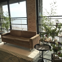 SCAPES THE SUITE（スケープス ザ スィート）の画像｜海をバックにした高砂席。ステキでした。