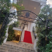 アーカンジェル代官山の画像｜入口大階段
