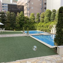 アーカンジェル迎賓館　仙台の画像｜貸切のお庭です。プールもあります。