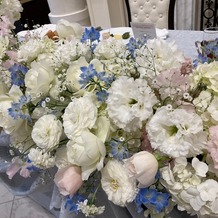 アーカンジェル迎賓館　仙台の画像｜メインテーブル装花