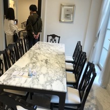 アーヴェリール迎賓館　名古屋の画像｜親族待合室のテーブル