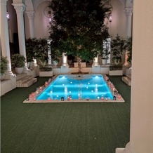 アーヴェリール迎賓館 名古屋の画像|中庭のプールにキャンドルを浮かべて、ラプンツェルのような世界観にしました!