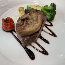 アーヴェリール迎賓館　富山の画像｜試食で出てきたステーキ、美味しかったです！