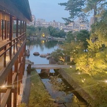 ＧＡＲＤＥＮ ＲＥＳＴＡＵＲＡＮＴ ＴＯＫＵＧＡＷＡＥＮ（ガーデンレストラン徳川園）の画像｜ゲスト待合室の外