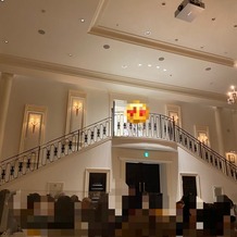 山手迎賓館　神戸の画像｜2階から新郎新婦入場。