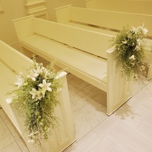 アーセンティア迎賓館　浜松の画像｜もう1つの挙式会場のベンチ。タイプが全く違う。
