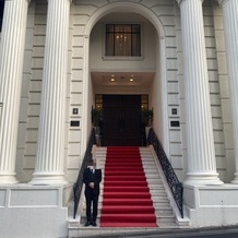 青山迎賓館の画像｜入口の階段