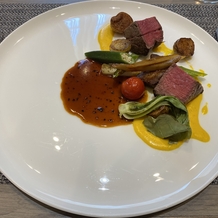 アーフェリーク迎賓館 大阪の画像｜試食したお肉とフォアグラです。