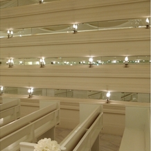アーフェリーク迎賓館 大阪の画像｜電気を消すとロウソクが光ります。