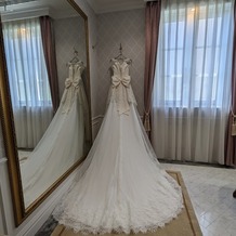 アーヴェリール迎賓館　高松の画像｜ステキなドレスをかざってくれてました！