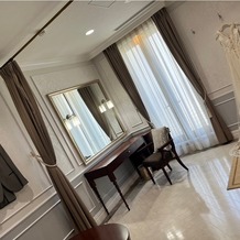 アーヴェリール迎賓館　高松の画像｜新郎と新婦が一緒の部屋で待機できます。