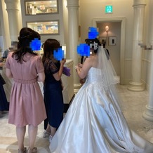 アーククラブ迎賓館　福山の画像｜ウェディングドレス
結婚式前、受付中