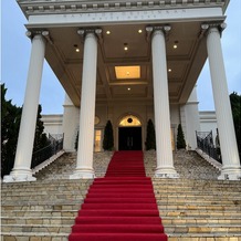 ベイサイド迎賓館　長崎の画像｜チャペル前の大階段