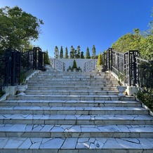 ベイサイド迎賓館　松山の画像｜ホワイトハウスへの階段
