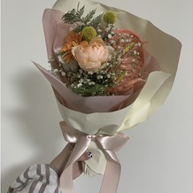 アーセンティア迎賓館　静岡の画像｜フェア予約の特典でお花をいただきました