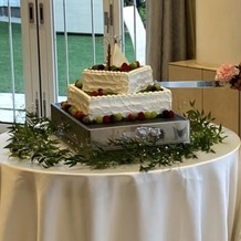 アニバーサリークラブ　フラワーガーデンの画像｜ウェディングケーキ