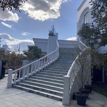 ＡＩＬＥ ｄ’ＡＮＧＥ garden（エルダンジュ　ガーデン）の画像｜外の階段