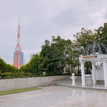 ホテル　メルパルク東京の画像｜圧巻の景色！
目の前が神社だから東京タワーの前に高層ビルとかが建つことはないんだって！