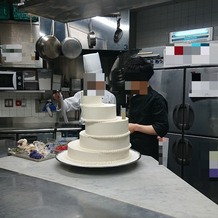AILE d’ANGE NAGOYA（エルダンジュ ナゴヤ）の画像｜ウエディングケーキを夫がエルダンジュのパティシエさんと制作中