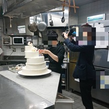 AILE d’ANGE NAGOYA（エルダンジュ ナゴヤ）の画像｜ケーキを作っているところを映像会社の方に撮影してもらいました。