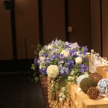 博多百年蔵（国登録有形文化財）の画像｜お花も希望通りの色合いで可愛かったです！
