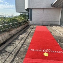ホテル インターコンチネンタル 東京ベイの画像｜写真撮影などに使用できるテラスです。
レインボーブリッジとスカイツリーが見えました。