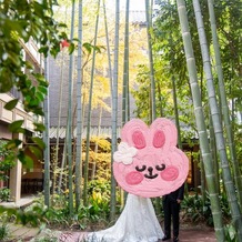 フォーチュン ガーデン 京都（FORTUNE GARDEN KYOTO）の画像｜中庭での前撮り