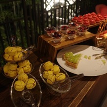 フォーチュン ガーデン 京都（FORTUNE GARDEN KYOTO）の画像｜テラスのスイーツビュッフェ