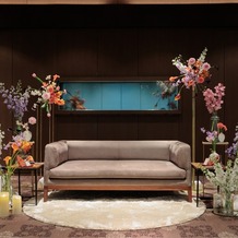 アルモニーアッシュの画像｜メインテーブル装花(ソファ席)