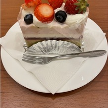 シェラトングランドホテル広島の画像｜ピスタチオストロベリーケーキ