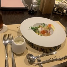 ラグナヴェール名古屋の画像｜前菜。ソースをかけていただきました。