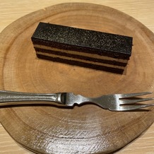 宮の森フランセス教会の画像｜デザートのチョコレートケーキ