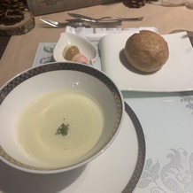 リバースイート京都鴨川迎賓館の画像｜試食会のスープ、パン