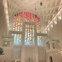 ノートルダム神戸 Ｎｏｔｒｅ Ｄａｍｅ ＫＯＢＥの画像｜挙式　天井が高い