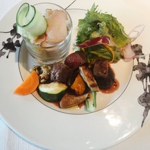 ＴＨＥ　ＭＥＩＢＩＡ　ＭＩＹＡＺＡＫＩ（旧ガーデンテラス宮崎　ホテル＆リゾート）の画像｜メインのお肉料理