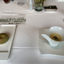 ＴＨＥ　ＭＥＩＢＩＡ　ＭＩＹＡＺＡＫＩ（旧ガーデンテラス宮崎　ホテル＆リゾート）の画像｜1品目に出たスープとパンです。