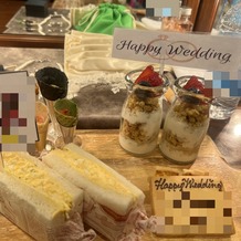 ＡＬＴＡＶＩＳＴＡ　ＧＡＲＤＥＮ（アルタビスタ　ガーデン）の画像｜新郎新婦のための、メイクルームでの軽食が嬉しかったです！