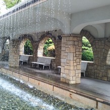ジェームス邸（神戸市指定有形文化財）の画像｜プールを改装した滝