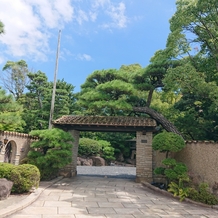ジェームス邸（神戸市指定有形文化財）の画像｜正門