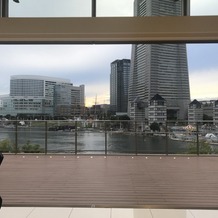 アニヴェルセル みなとみらい横浜の画像｜フラワーシャワーするところ
景色が最高