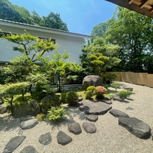 枚岡神社の画像｜斎館のお庭です。