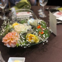 ザ リュクス 銀座(THE LUXE GINZA)の画像｜ゲストテーブル造花