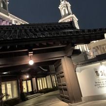 百花籠（ひゃっかろう）―Neo Japanesque Wedding―の画像｜外観からオシャレです