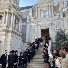 百花籠（ひゃっかろう）―Neo Japanesque Wedding―の画像｜チャペルから出たところの階段です。