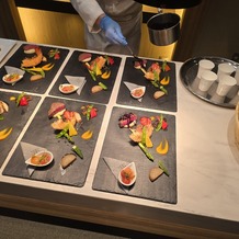 THE MARCUS SQUARE KOBE　（ザ マーカススクエア 神戸）の画像｜試食会での目の前での調理写真