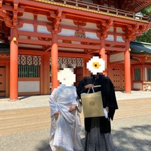 武蔵一宮　氷川神社の画像｜本殿前の門