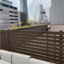 ＴＨＥ　ＧＲＡＮＤ　ＯＲＩＥＮＴＡＬ　ＭＩＮＡＴＯＭＩＲＡＩ （グランドオリエンタル みなとみらい）の画像｜親族紹介のお部屋からのバルコニーが広くておしゃれでした