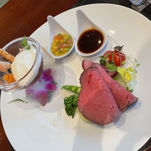 ＴＨＥ　ＧＲＡＮＤ　ＯＲＩＥＮＴＡＬ　ＭＩＮＡＴＯＭＩＲＡＩ （グランドオリエンタル みなとみらい）の画像｜試食会のお料理。
お肉がとても柔らかく、ソースも美味しかったです。