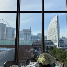 ＴＨＥ　ＧＲＡＮＤ　ＯＲＩＥＮＴＡＬ　ＭＩＮＡＴＯＭＩＲＡＩ （グランドオリエンタル みなとみらい）の画像｜一番高層階の景色が良い、式場を案内して下さいました。3面窓で開放感もありました。