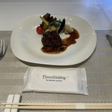 ザ・リーヴス　プレミアムテラスの画像｜とても柔らかい美味しいステーキとお野菜です